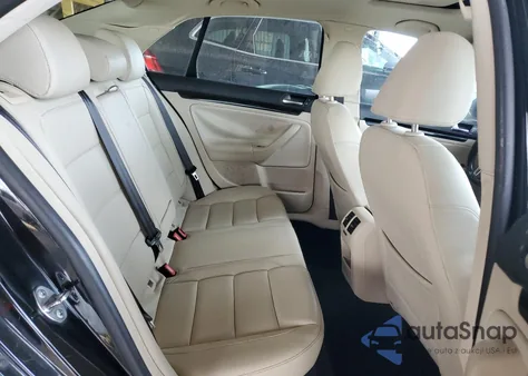 2010 Volkswagen Jetta Se from USA, damaged, VIN 3VWRZ7AJ4AM048741